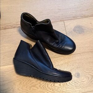 Fly London Black Leather Wedge Yip Shoes boots 41/10